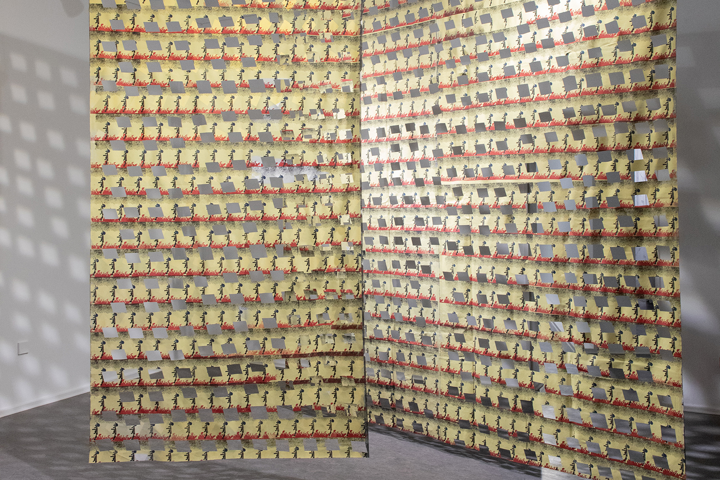 Ronak Moshtaghi, Gaps in My Reading, 2017, installation: Silkscreen on fabric, cut out (c) Silke Briel